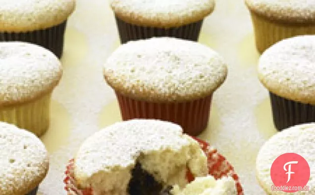 Cupcakes recheados com Chocolate