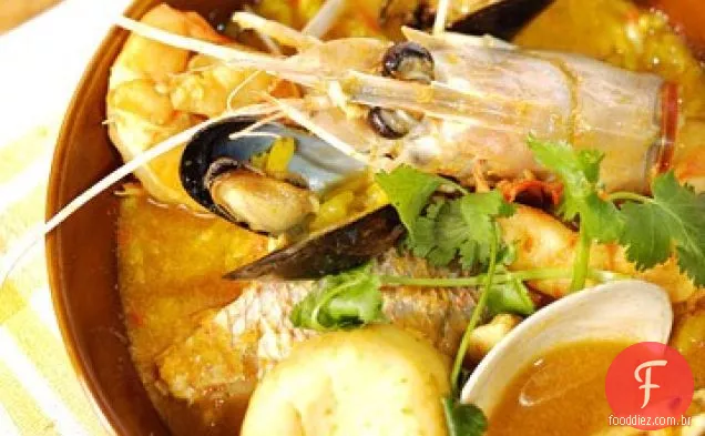 Latina-Estilo Bouillabaisse