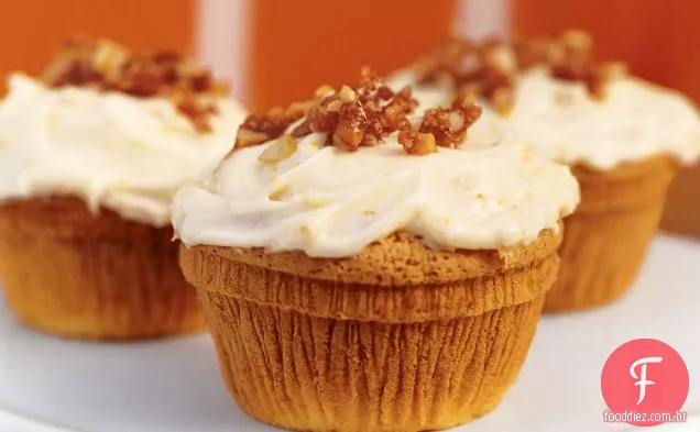 Cupcakes laranja com Crackle de noz de macadâmia