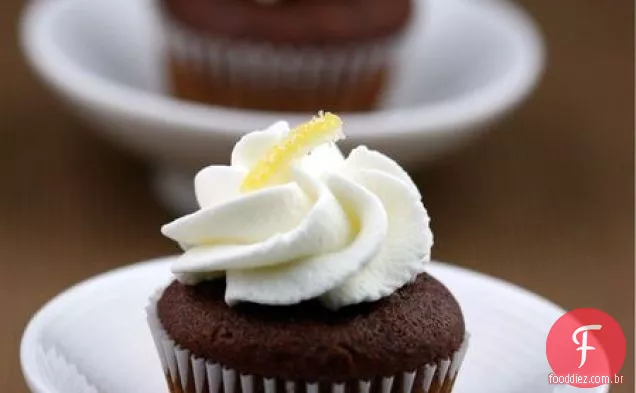 Cupcakes de gengibre com creme de limão Chantilly