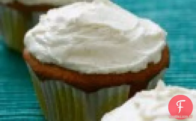 Chocolate Branco Macadâmia Nut Cupcakes