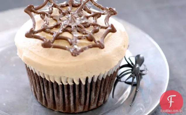 Cupcakes De Chocolate Com Cobertura De Caramelo