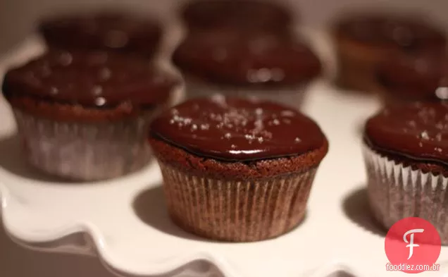 Chocolate Stout Cupcakes Com Ganache Salgado
