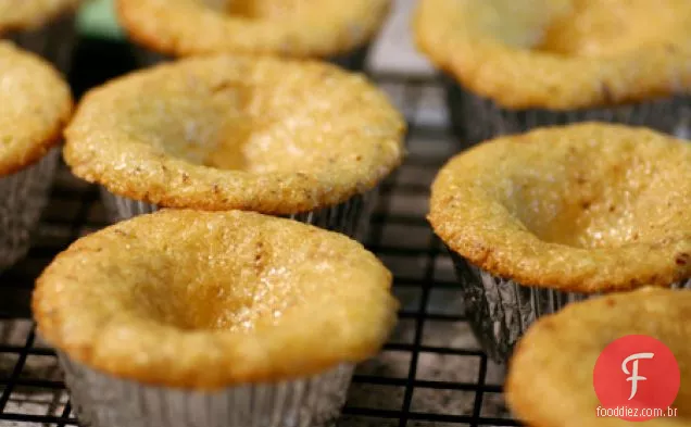 Cupcakes De Amêndoa Vegan Celestial Com Cobertura De Fudge
