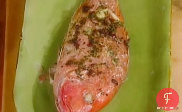 Peixe assado no forno com azeitonas pretas: Dentice alle Olive