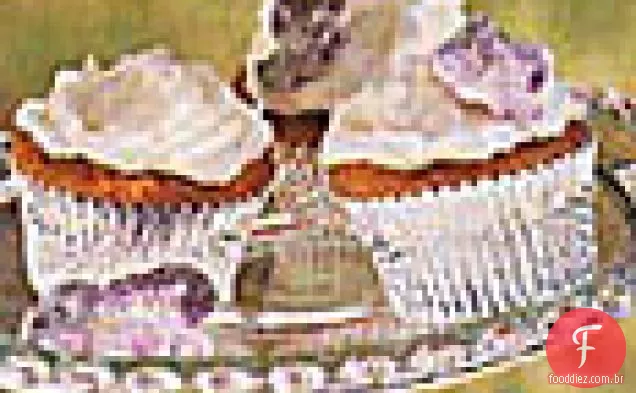 Cupcakes de cenoura com cobertura de queijo creme de gengibre