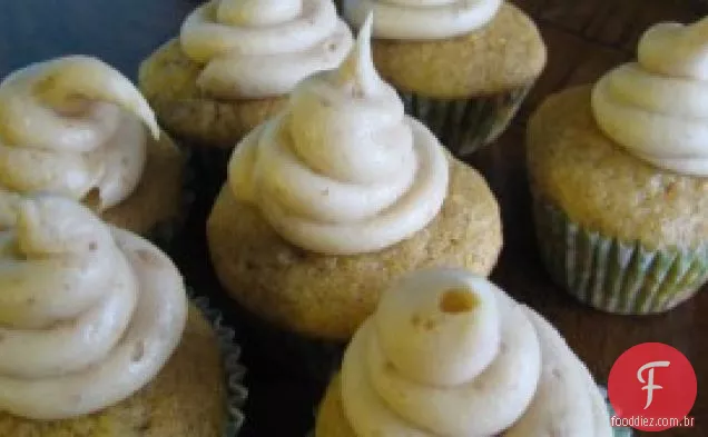 Abóbora Spice Cupcakes Com Manteiga De Amendoim Creme Queijo Geada