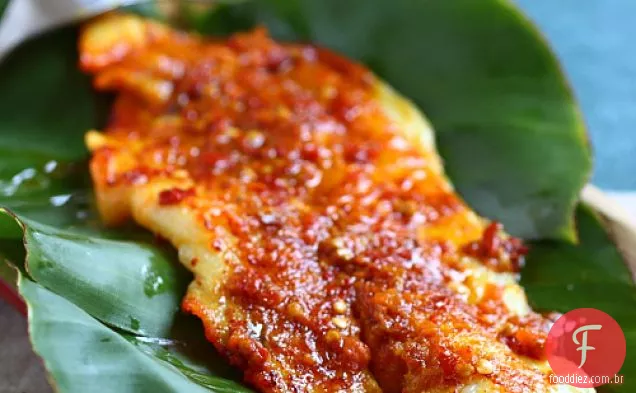 Ikan Panggang / Ikan Bakar (peixe grelhado com folhas de bananeira)
