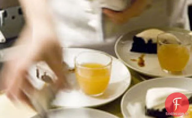 Uma sobremesa sem Forno: Bolo de comida do diabo cozido no vapor