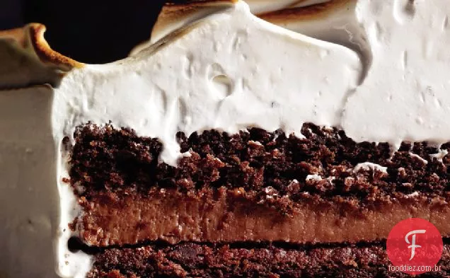 Bolo de comida do diabo com pimenta preta
