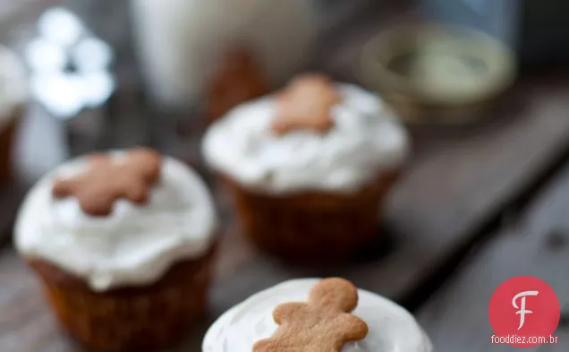 Muffins De Gengibre Com Cobertura De Queijo Creme De Canela