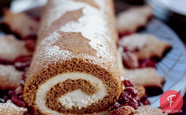 Rolo de gengibre com creme de canela