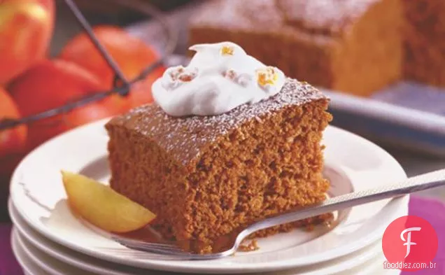 Bolo De Gengibre Com Chantilly De Pêssego