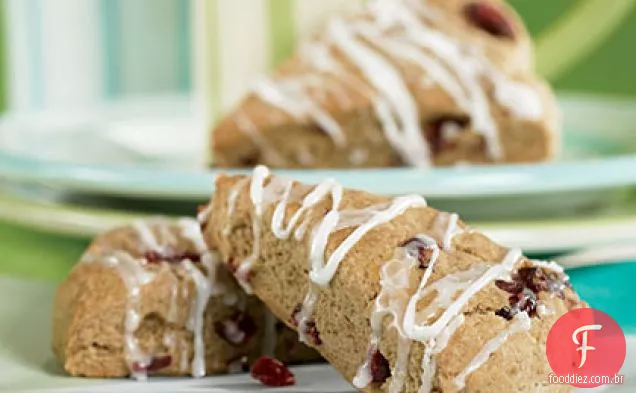 Scones de gengibre com esmalte de limão
