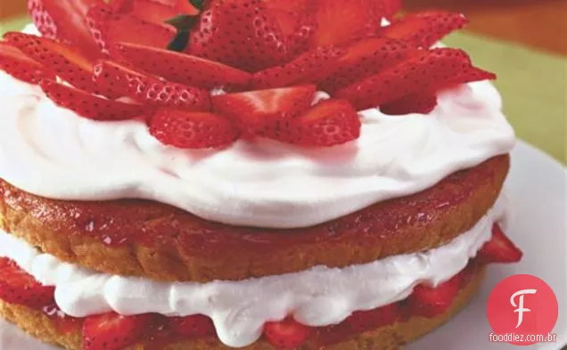 Bolo De Camada De Morango