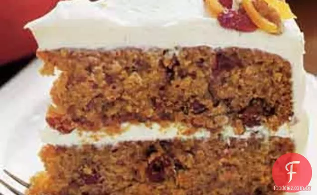 Bolo de camada de batata-doce com cobertura de queijo creme de laranja