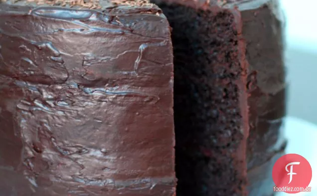 Bolo De Dupla Camada De Chocolate Com Recheio De Framboesa