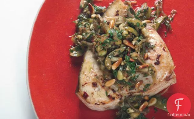 Espadarte Com Azeitona, Pinhão E Salsa
