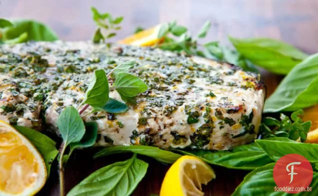 Peixe Grelhado Com Crosta De Ervas Cítricas