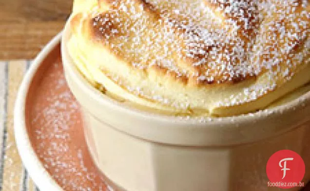 Suflê De Maracujá Com Molho Pina Colada
