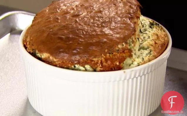 Suflê de espinafre e Cheddar