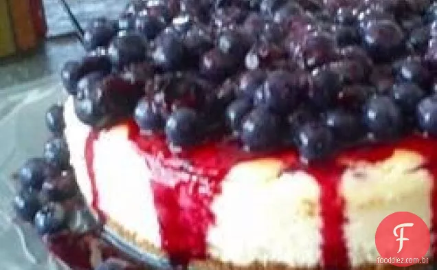 Cheesecake de suflê de limão com cobertura de mirtilo