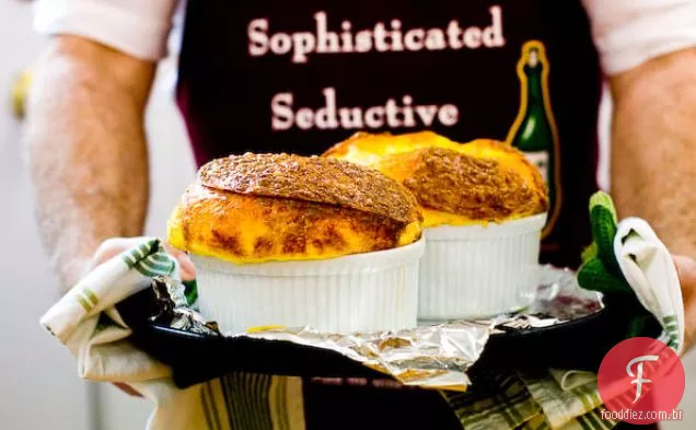 Receita de suflê de três queijos