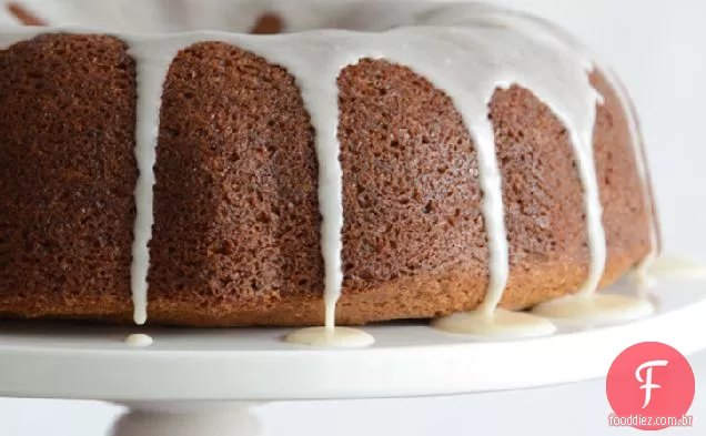 Bolo de ricota com especiarias Chai {com esmalte com aroma de noz-moscada}