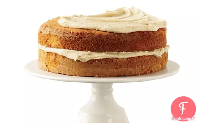Bolo de especiarias com cobertura de Bourbon-Pecan
