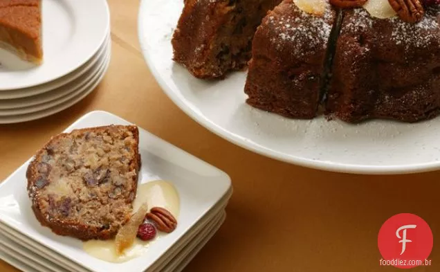 Bolo de maçã temperada com molho de gemada