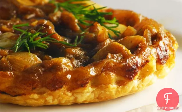 Cebola pérola de estilo indiano Confit Torta de cabeça para baixo (Tarte Tatin de Petits Oignons Perles a L'indienne)