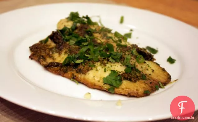 Jantar hoje à noite: tilápia assada com gengibre e coentro