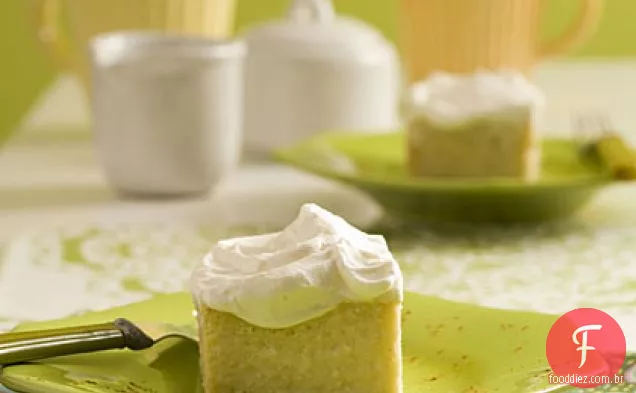 Mel-Canela Tres Leches Bolo