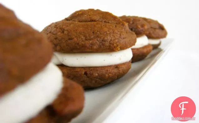 Torta de abóbora Whoopie com feijão de baunilha-canela Cream Cheese Fi