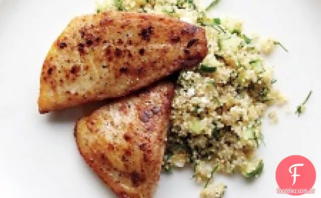 Tilápia E Quinoa Com Feta E Pepino