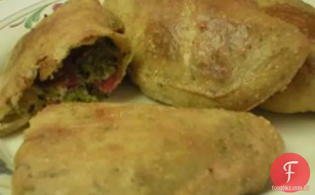 Brócolis, Pepperoni e três calzones de queijo