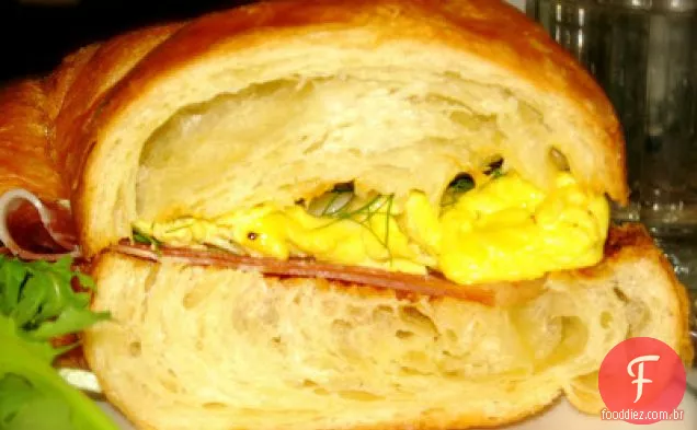 Sanduíche Croissant da Diva doméstica