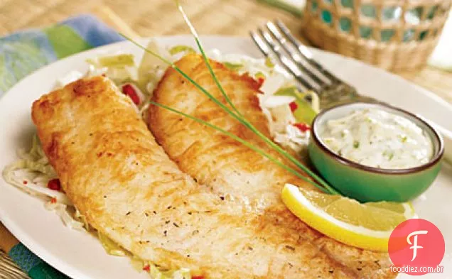 Tilápia frita com molho tártaro picante
