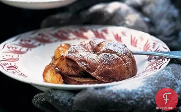 Torrada Francesa Croissant Com Maçãs Caramelizadas