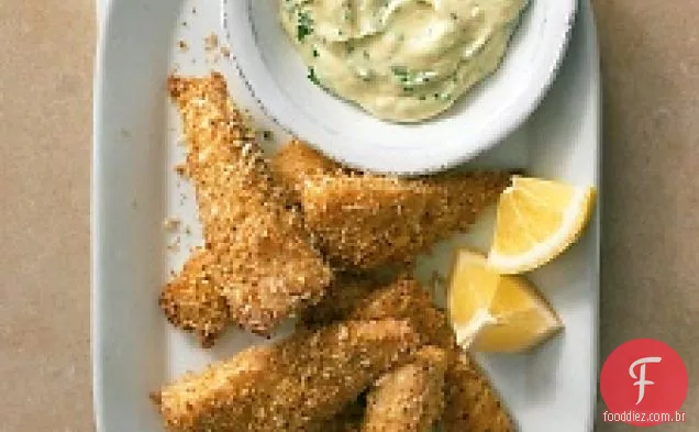 Panko-varas de peixe com crosta com molho de ervas