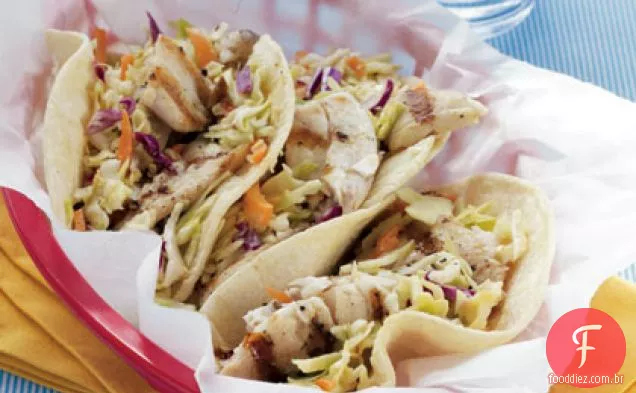 Tacos de peixe com gergelim gengibre Slaw