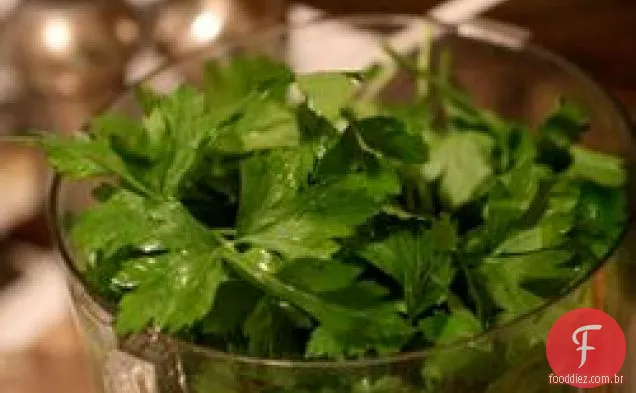 Tacos De Peixe Com Salada De Salsa Verde E Rabanete