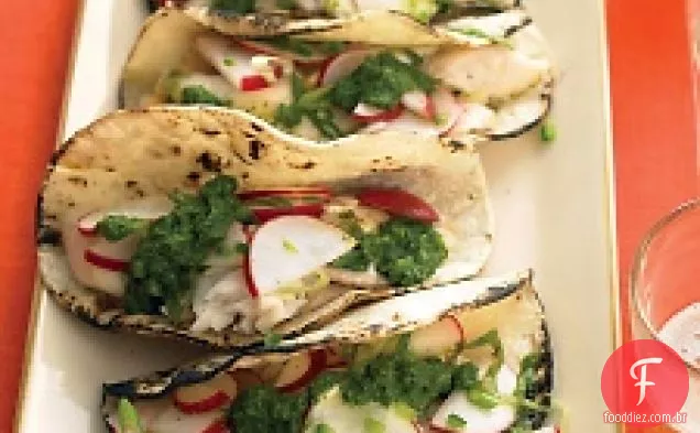 Tacos De Peixe Com Salada De Salsa Verde E Rabanete