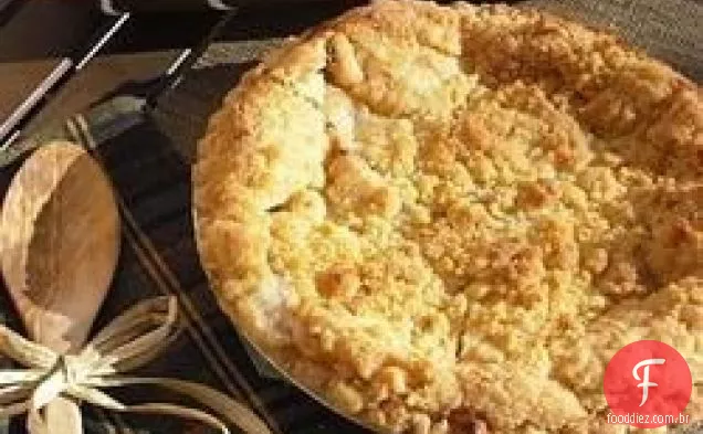 Torta de maçã em um saco de papel marrom