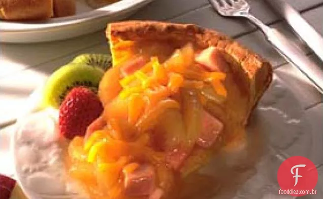 Panqueca Inchada Cheia De Presunto E Maçã