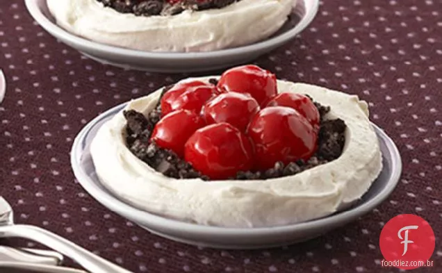 Cheesecake de cereja em uma nuvem