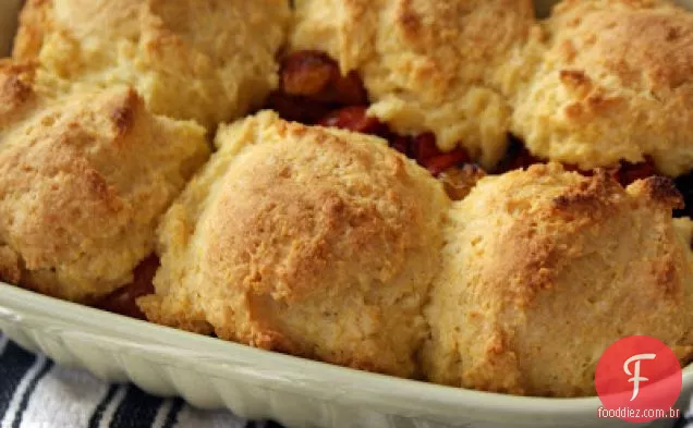Sapateiro De Tomate Cereja Garlicky Com Biscoitos De Milho