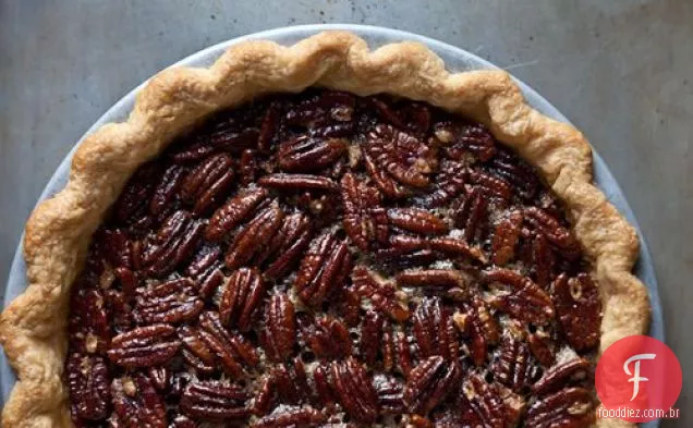 Torta De Noz-Pecã De Bordo Temperada Com Anis Estrelado