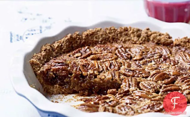 Torta De Noz-Pecã com crosta de aveia com molho de Cranberry fresco