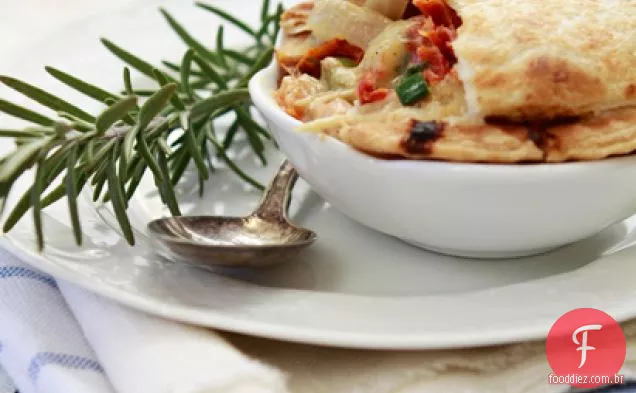 Tortas individuais de frango e vegetais